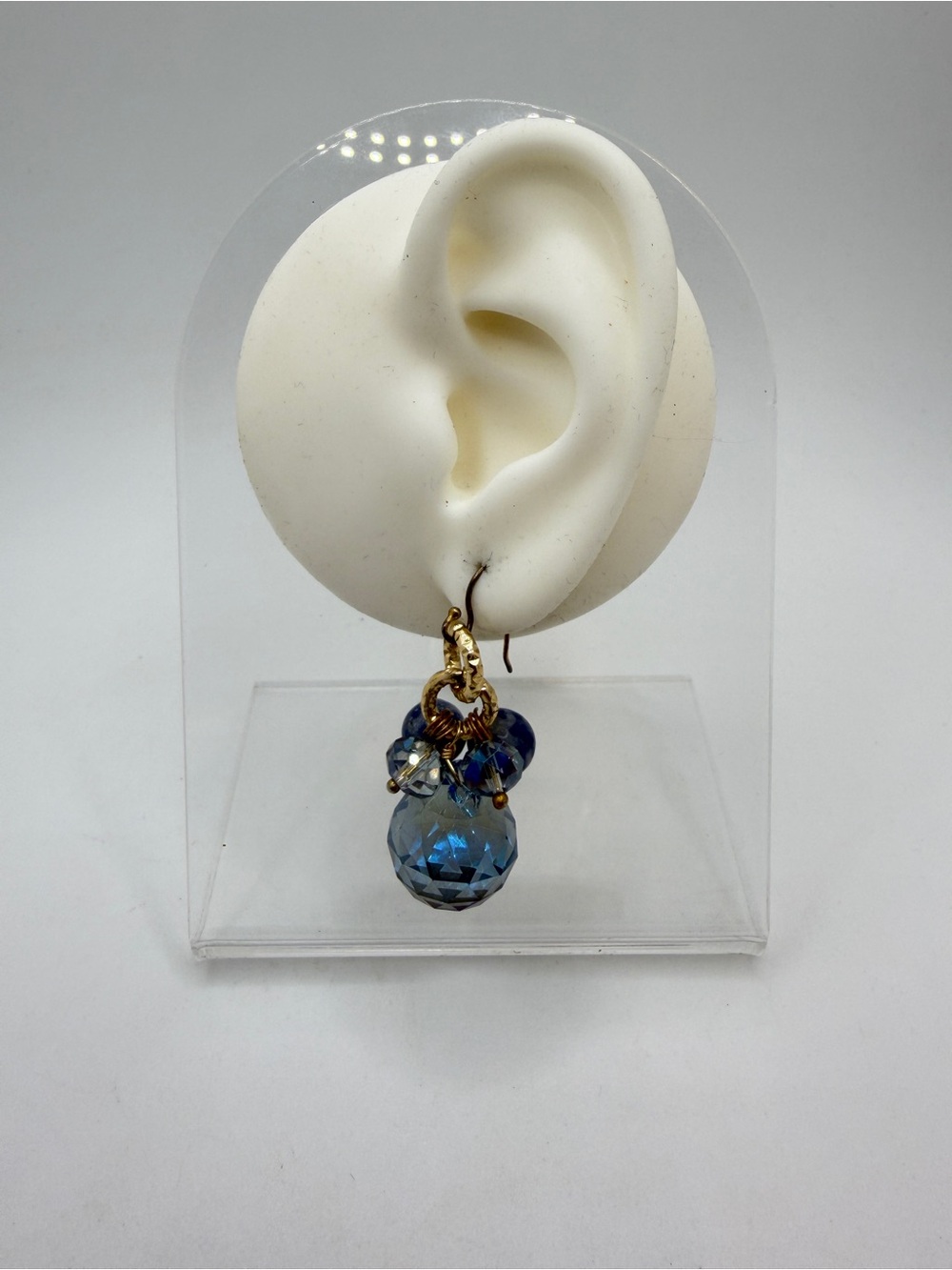 Gold over Sterling silver stamped hooks, crystal and sodalite dangle earrings! - Picture 4 of 16